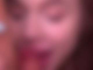 Bllowjoyy's Live Sex Cam Show