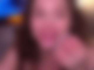 Bllowjoyy's Live Sex Cam Show