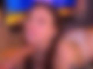 Bllowjoyy's Live Sex Cam Show