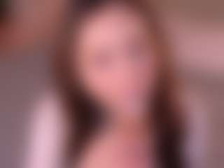 Bllowjoyy's Live Sex Cam Show