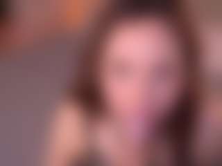 Bllowjoyy's Live Sex Cam Show
