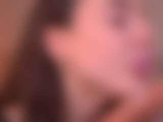 Bllowjoyy's Live Sex Cam Show