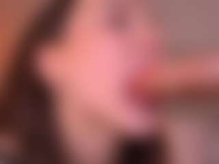 Bllowjoyy's Live Sex Cam Show