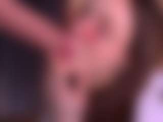 Bllowjoyy's Live Sex Cam Show
