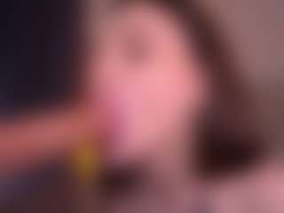 Bllowjoyy's Live Sex Cam Show