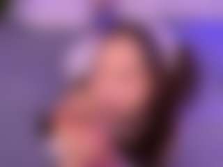 Bllowjoyy's Live Sex Cam Show