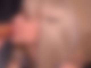 Live cam show with Bllowjoyy - Shaved Pussy on Gym Cam Girls