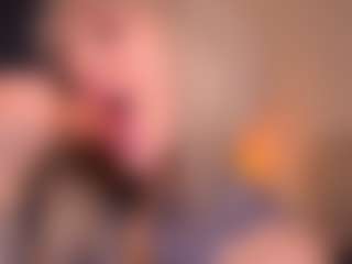 Live cam show with Bllowjoyy - Belly on Uber Horny