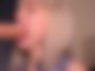 Live cam show with Bllowjoyy - Gagging on Mixed Magazine Live