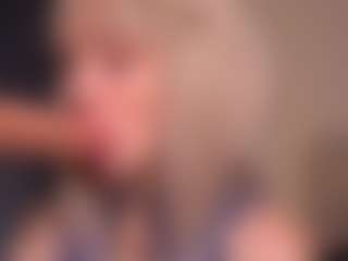 Bllowjoyy's Live Sex Cam Show