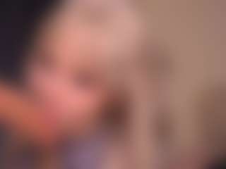Bllowjoyy's Live Sex Cam Show