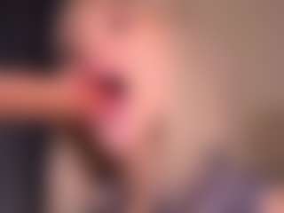 Bllowjoyy's Live Sex Cam Show