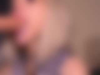 Bllowjoyy's Live Sex Cam Show
