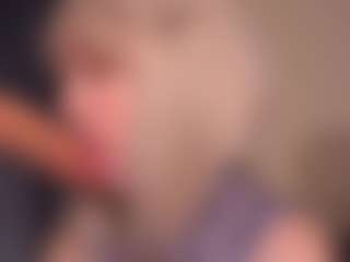 Bllowjoyy's Live Sex Cam Show