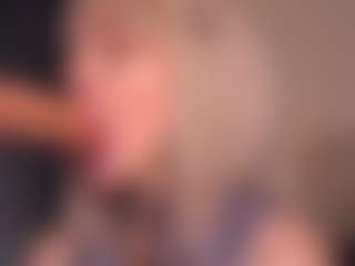 Bllowjoyy's Live Sex Cam Show