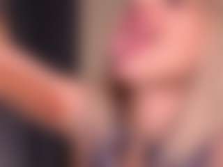 Bllowjoyy's Live Sex Cam Show