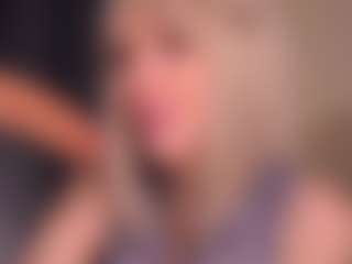 Bllowjoyy's Live Sex Cam Show