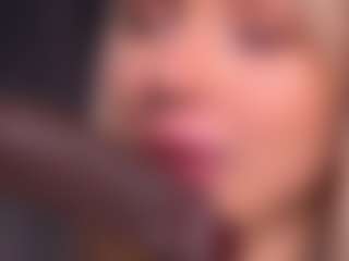Bllowjoyy's Live Sex Cam Show