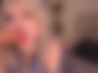 Bllowjoyy's Live Sex Cam Show
