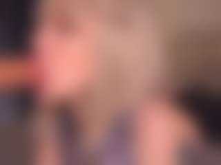 Bllowjoyy's Live Sex Cam Show