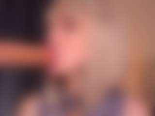 Bllowjoyy's Live Sex Cam Show