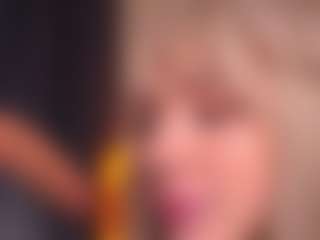 Bllowjoyy's Live Sex Cam Show