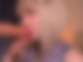 Live cam show with Bllowjoyy - Orgasm on CamClone