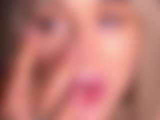 Bllowjoyy's Live Sex Cam Show