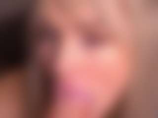 Live cam show with Bllowjoyy - Spank on Streamer API