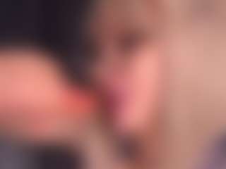Bllowjoyy's Live Sex Cam Show