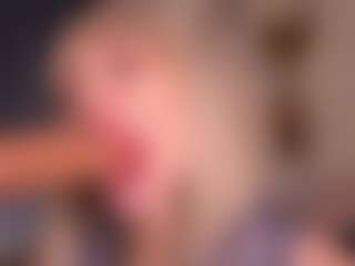 Bllowjoyy's Live Sex Cam Show