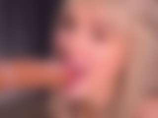 Bllowjoyy's Live Sex Cam Show