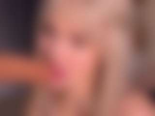 Bllowjoyy's Live Sex Cam Show