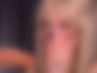 Bllowjoyy's Live Sex Cam Show