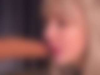 Bllowjoyy's Live Sex Cam Show