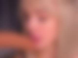 Bllowjoyy's Live Sex Cam Show