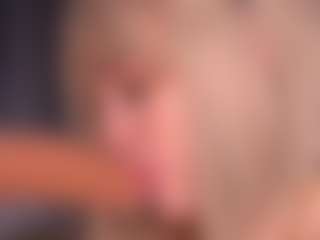 Bllowjoyy's Live Sex Cam Show