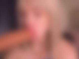 Bllowjoyy's Live Sex Cam Show