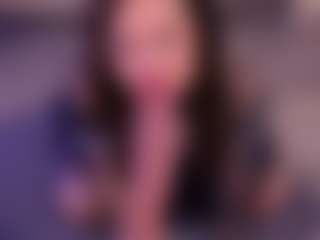 Live cam show with Bllowjoyy - Cum on CamwithHer