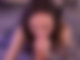 Bllowjoyy's Live Sex Cam Show
