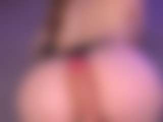 Bllowjoyy's Live Sex Cam Show