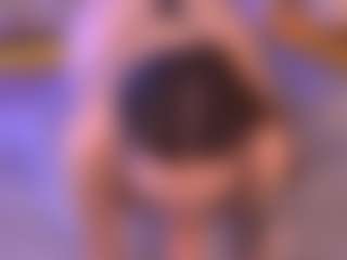 Bllowjoyy's Live Sex Cam Show
