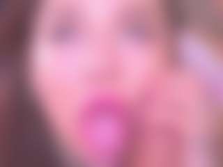 Bllowjoyy's Live Sex Cam Show