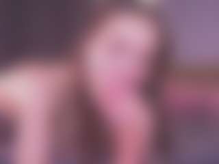 Bllowjoyy's Live Sex Cam Show