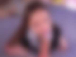 Bllowjoyy's Live Sex Cam Show