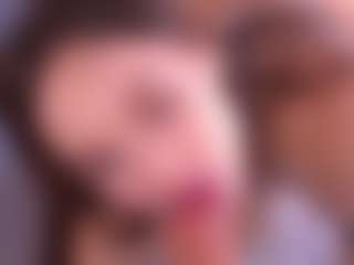 Bllowjoyy's Live Sex Cam Show