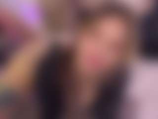 Bllowjoyy's Live Sex Cam Show
