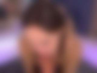 Bllowjoyy's Live Sex Cam Show