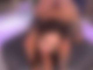 Bllowjoyy's Live Sex Cam Show