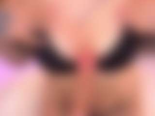 Bllowjoyy's Live Sex Cam Show